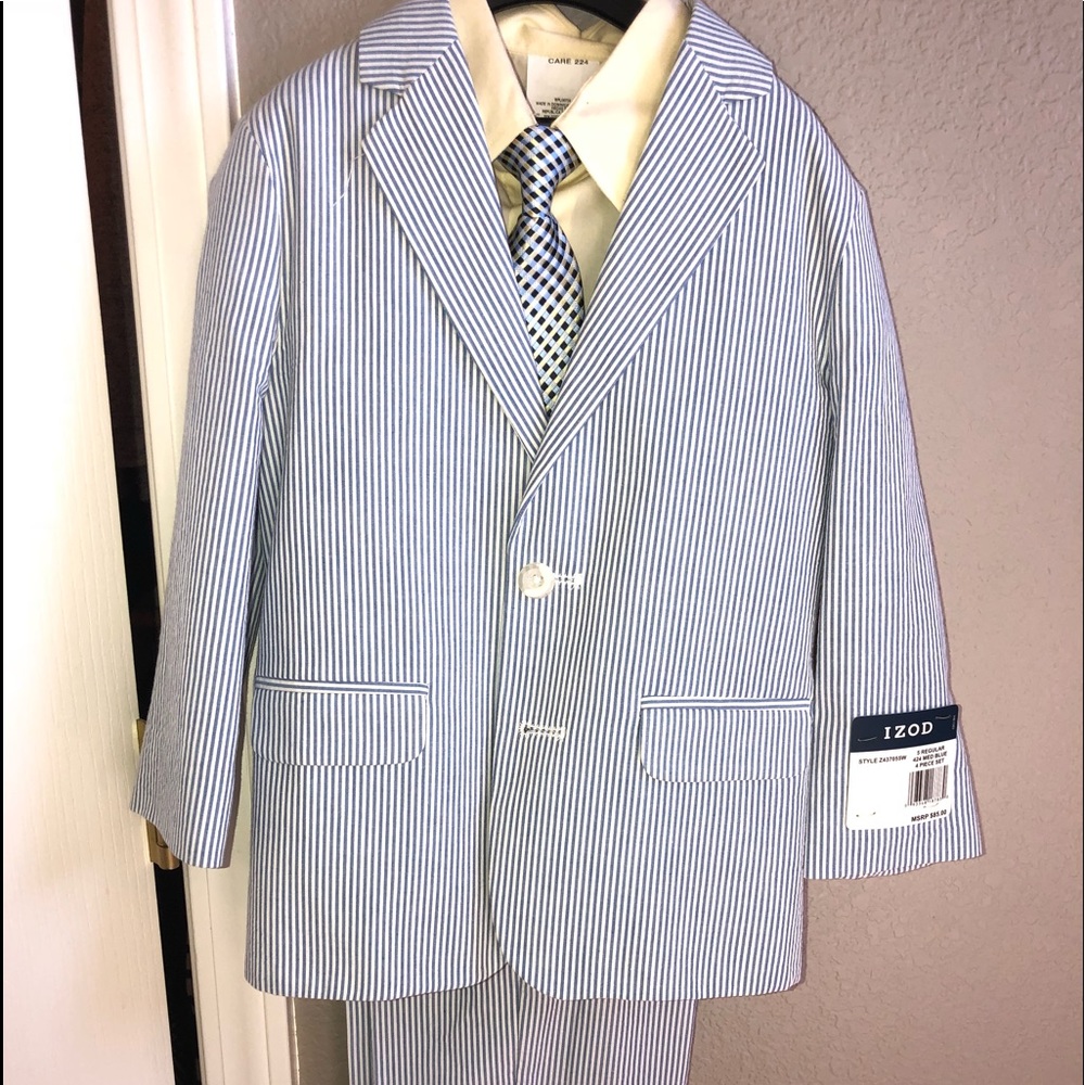 Kid size 5 Izod suit